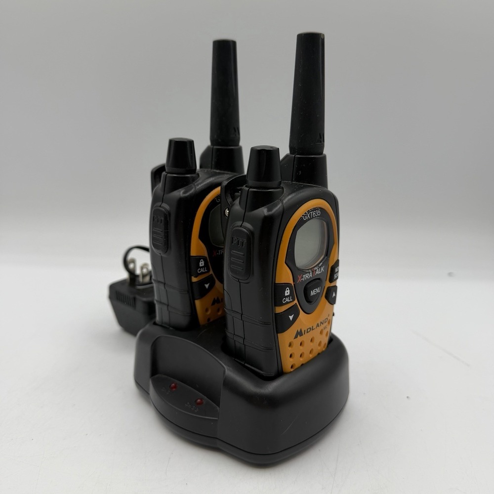 Pair of Midland GXT635 X-tra Talk Two-Way Radio Walkie Talkies w/ Charger TESTED